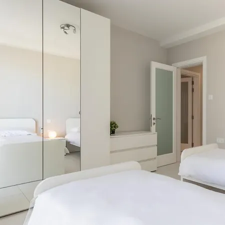 Your Home Away From Home - Top Floor Apt Close To The Beach & Entertainment Is-Swieqi Exterior photo